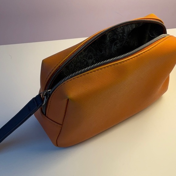 Etro Profumi Orange Travel Toiletry Bag - Picture 3 of 3